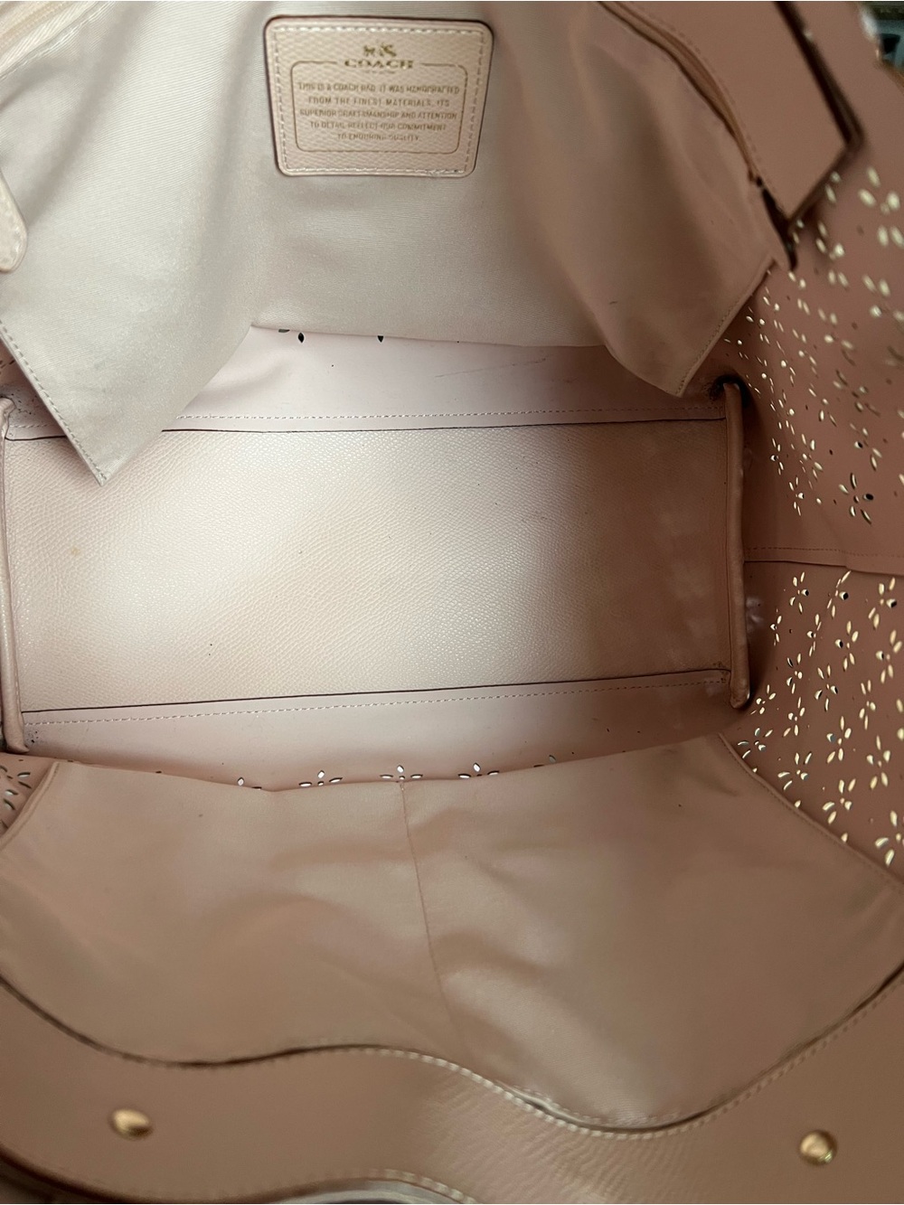 Coach Eyelet Pearlized Off White Leather Tote Bag GUC - Picture 13 of 13